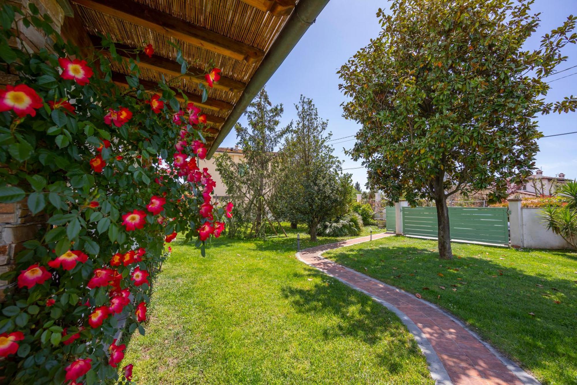 Villa Clara Few Km From The Sea - Happy Rentals Pietrasanta Ngoại thất bức ảnh
